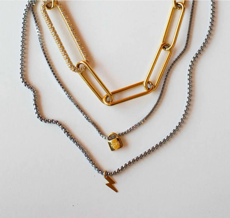 Asymmetric Chip chain necklace with layers